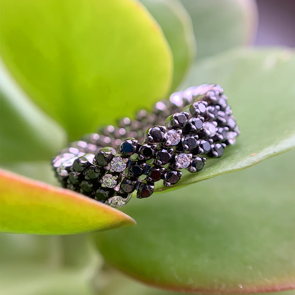 18K White Gold Five Row Expandable Brevetto Black & White Diamond Ring - Image 4