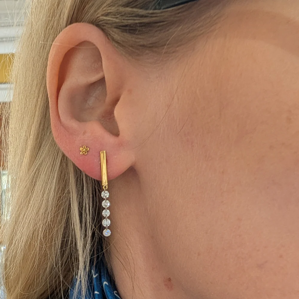 Diamonds & Gold Stud Earrings - "Streamer 5" - Image 2